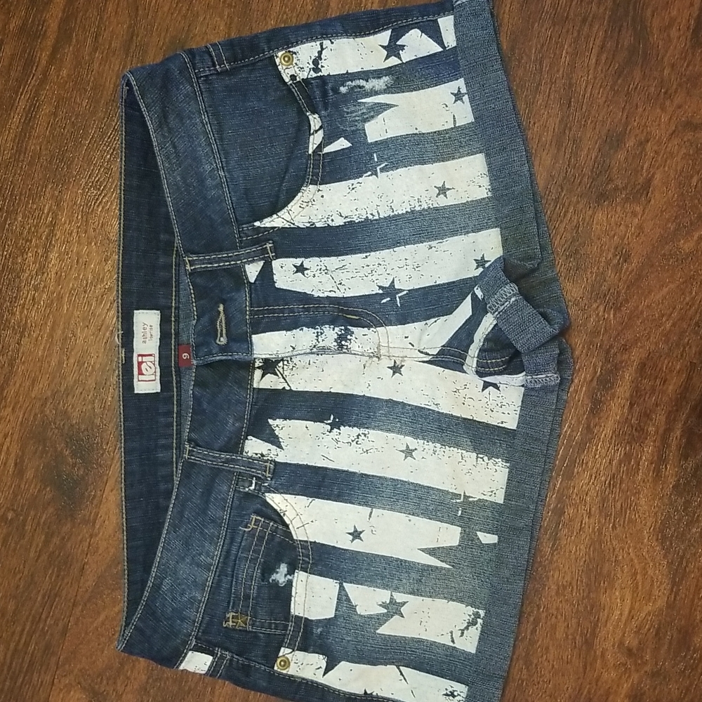 L.E.I. Ashley Lowrise size 9 REGULAR